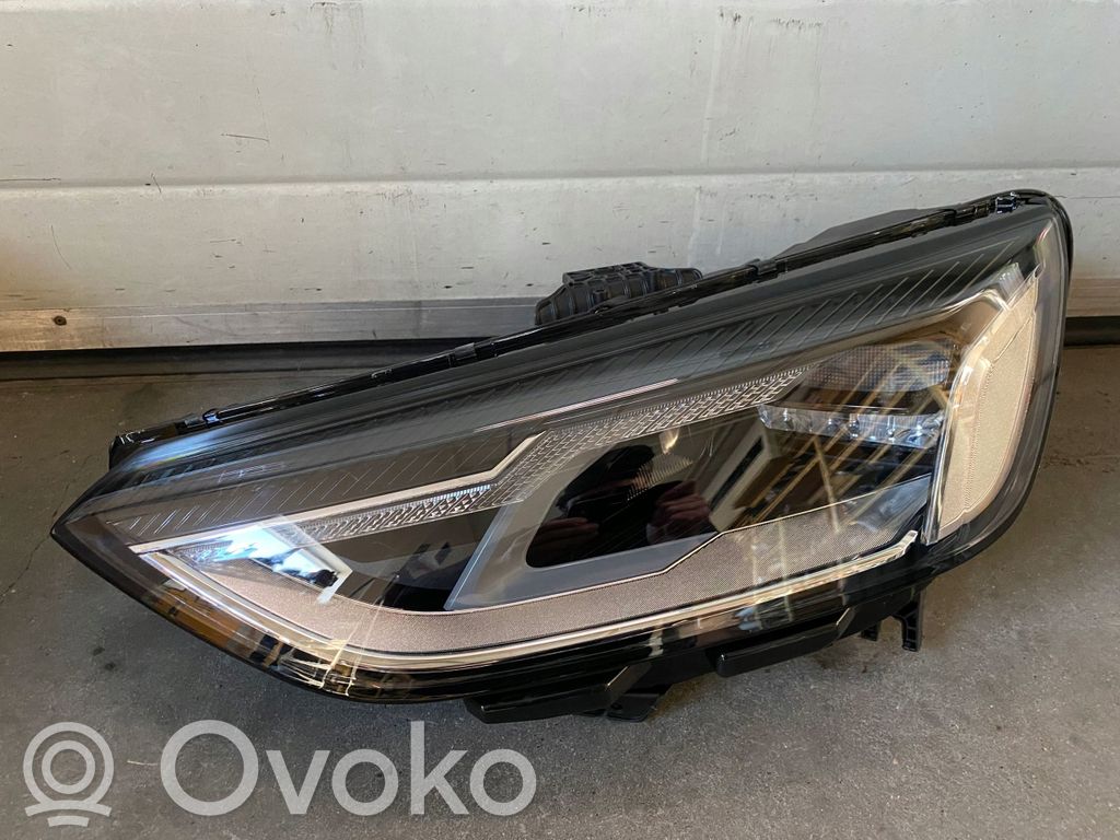 Audi A4 S4 B9 8W Scheinwerfer 
