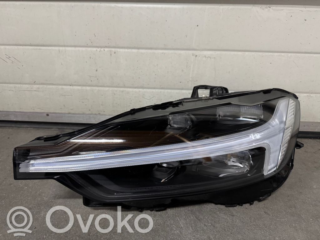 Volvo XC60 Phare frontale 