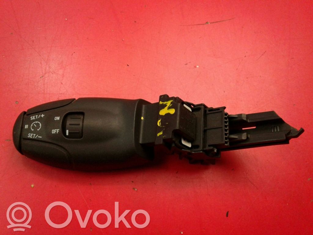 Peugeot 407 Przełącznik / Manetka tempomatu 
