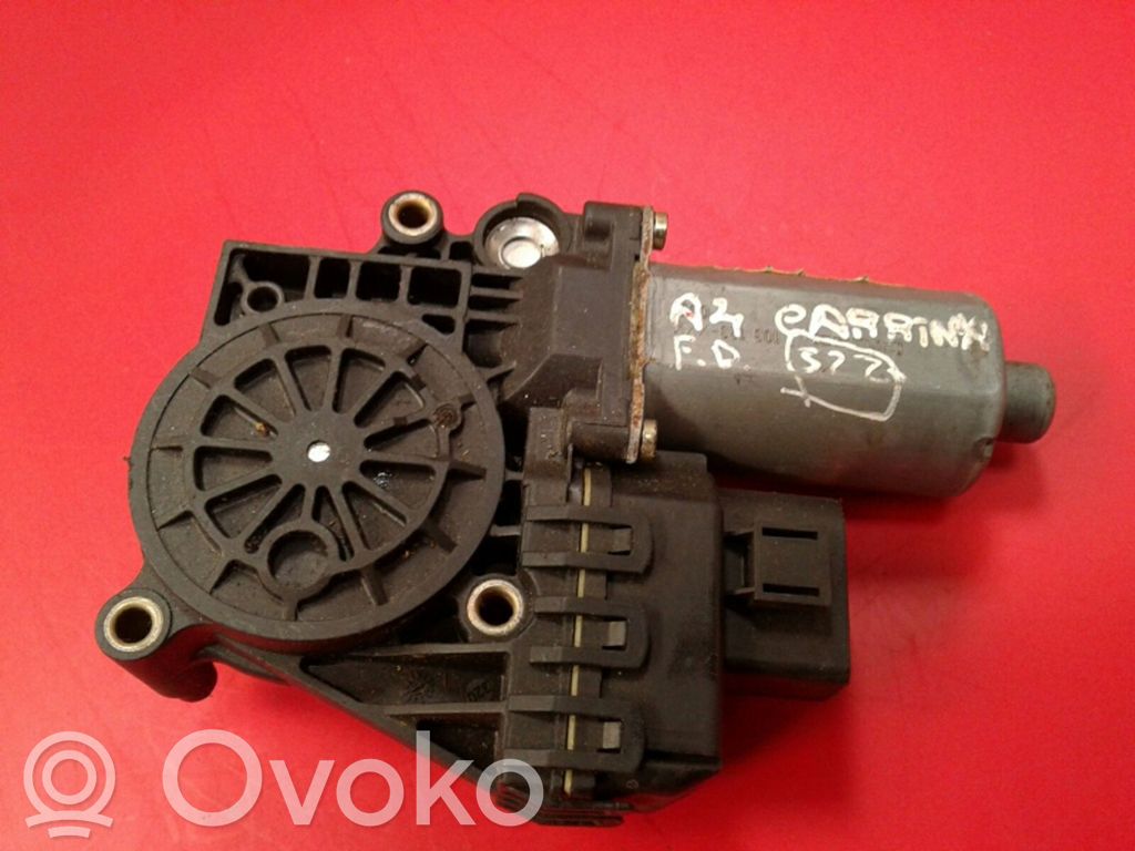 Audi A4 S4 B5 8D Silnik regulatora szyby drzwi przednich 