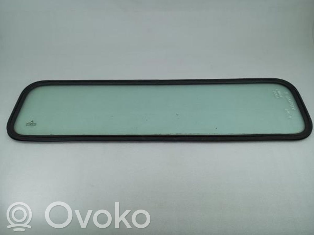 Rear windscreen/windshield window   E143R001142