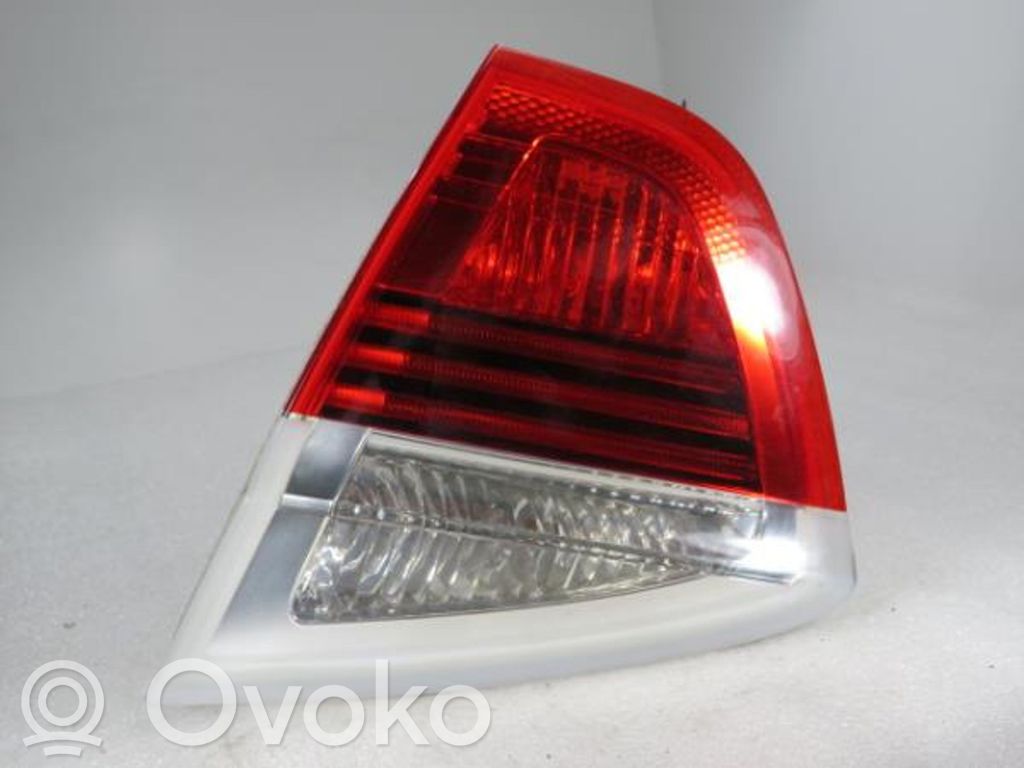 BMW 3 E90 E91 Takaluukun takavalot 