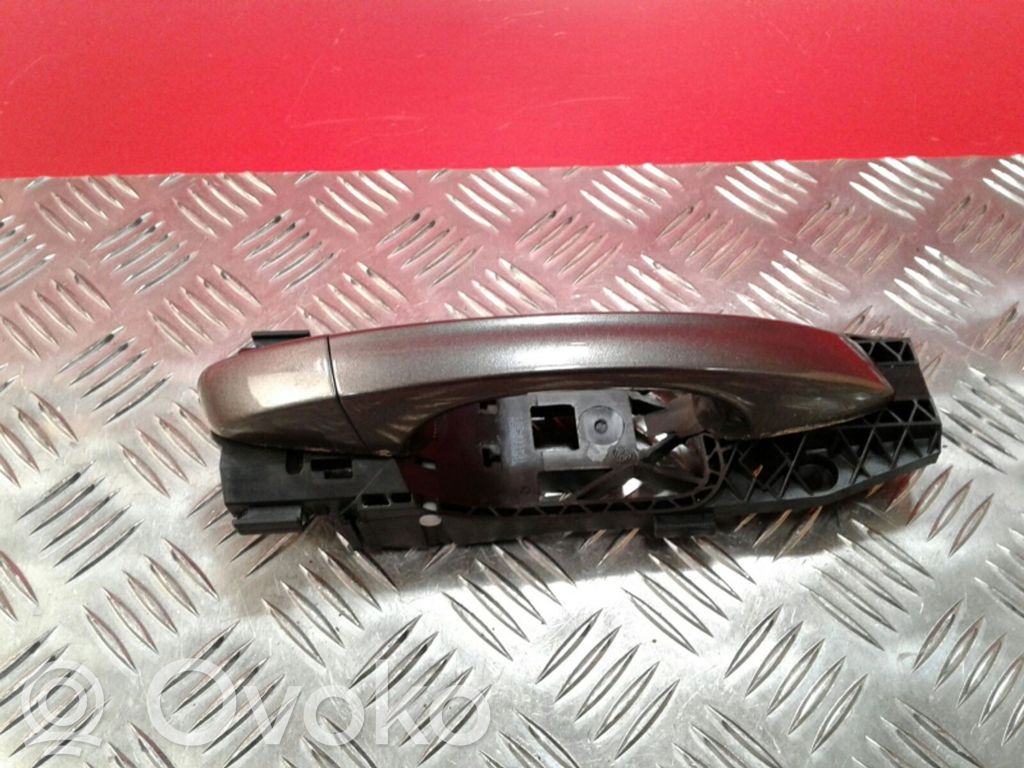 Manecilla externa puerta delantera   5N0839885H