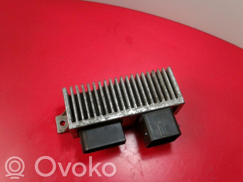 Kvēlsveču relejs   8200558438