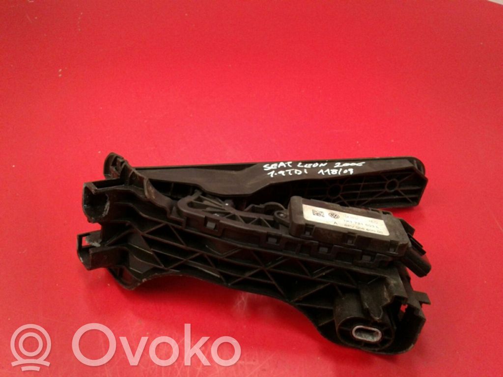 Seat Leon (1M) Akseleratora pedālis 