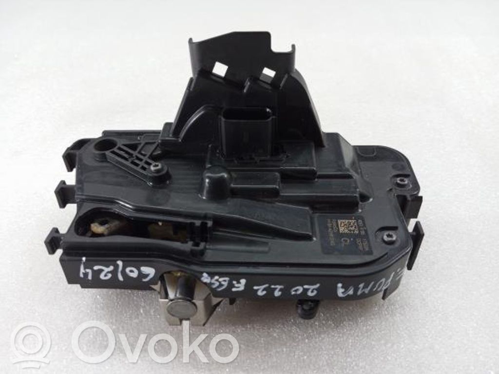 Ford Puma Priekšpusē slēdzene 