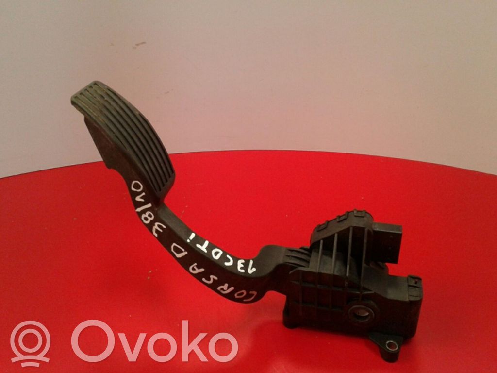 Akceleratoriaus pedalas   55702020,38