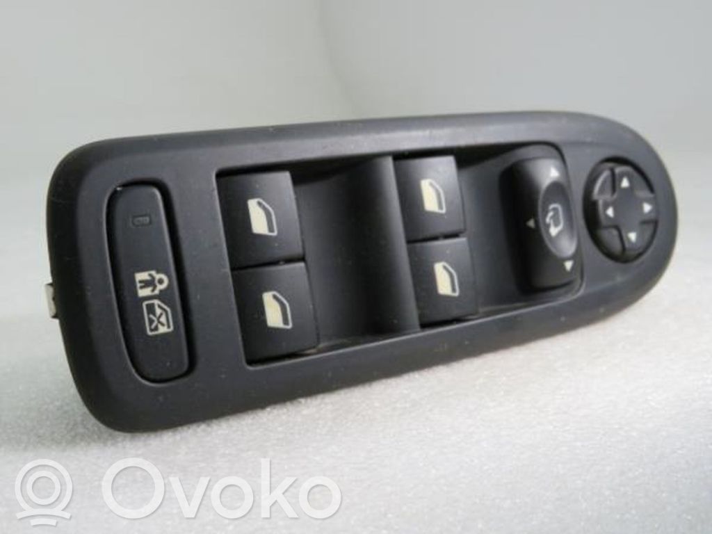 Electric window control switch   465,659,96659465ZD,ZD