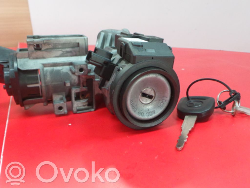 Mazda 2 Užvedimo spynelė 