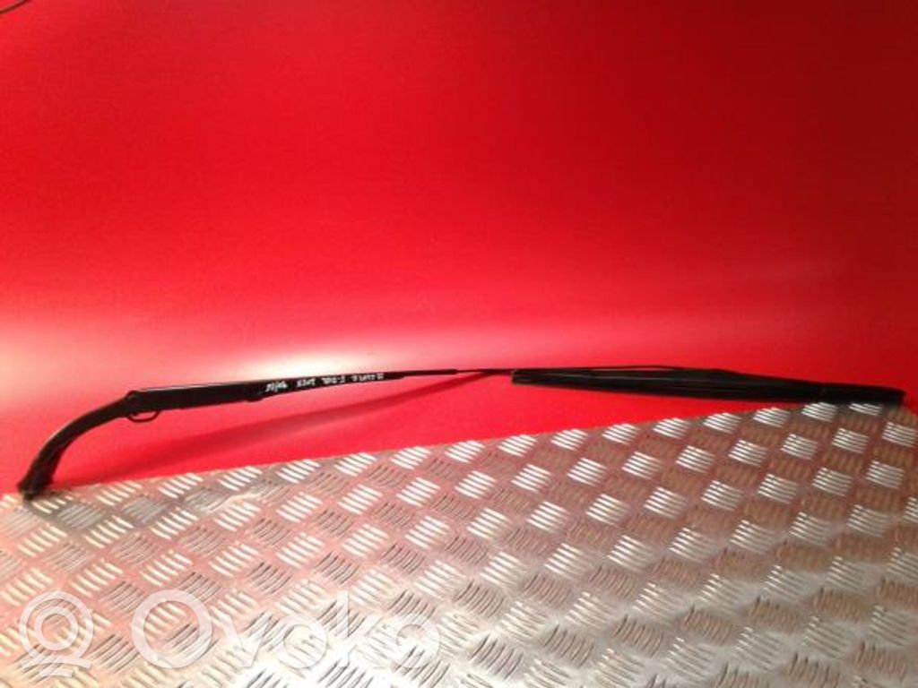 Honda Civic IX Brazo del limpiaparabrisas delantero 