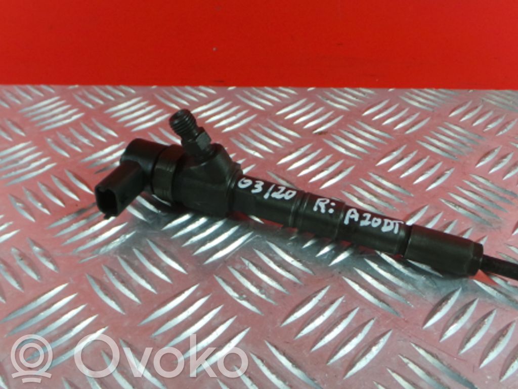 Opel Insignia A Inyector de combustible 