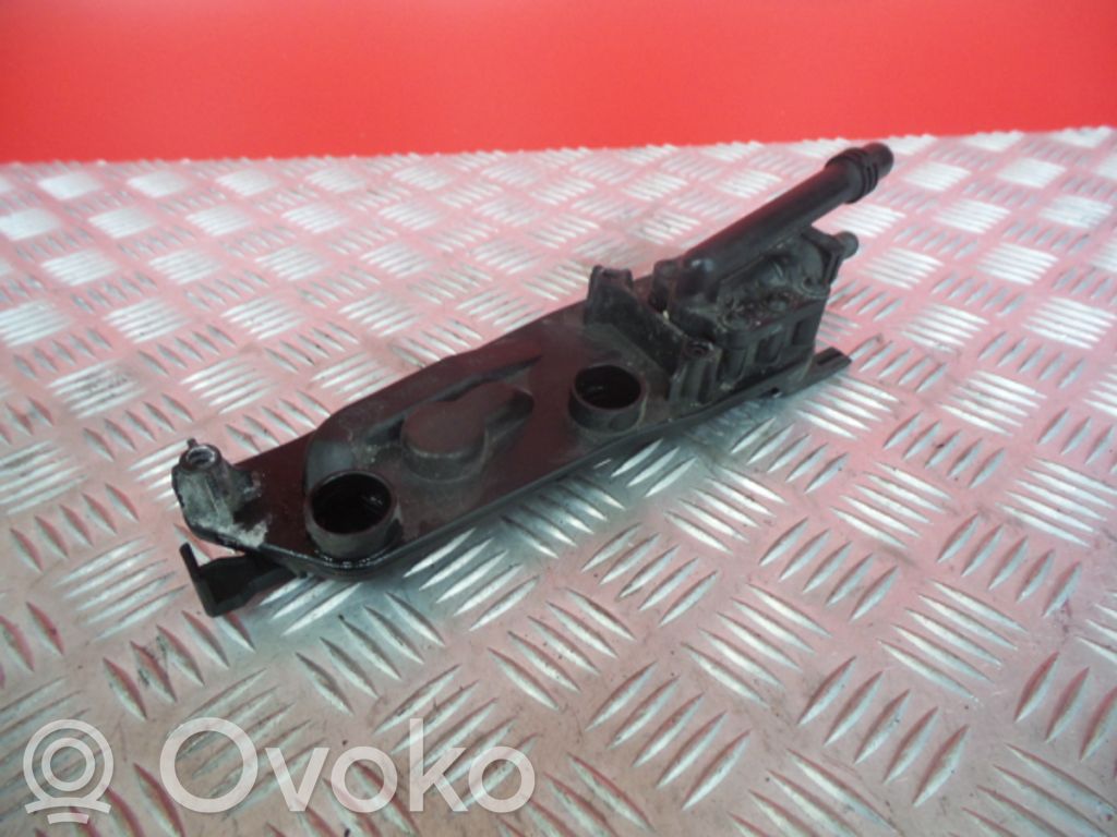 Oil filter mounting bracket   B2170
