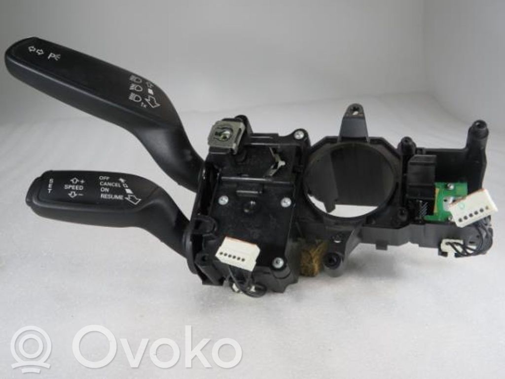 Audi Q3 8U Wiper turn signal indicator stalk/switch 