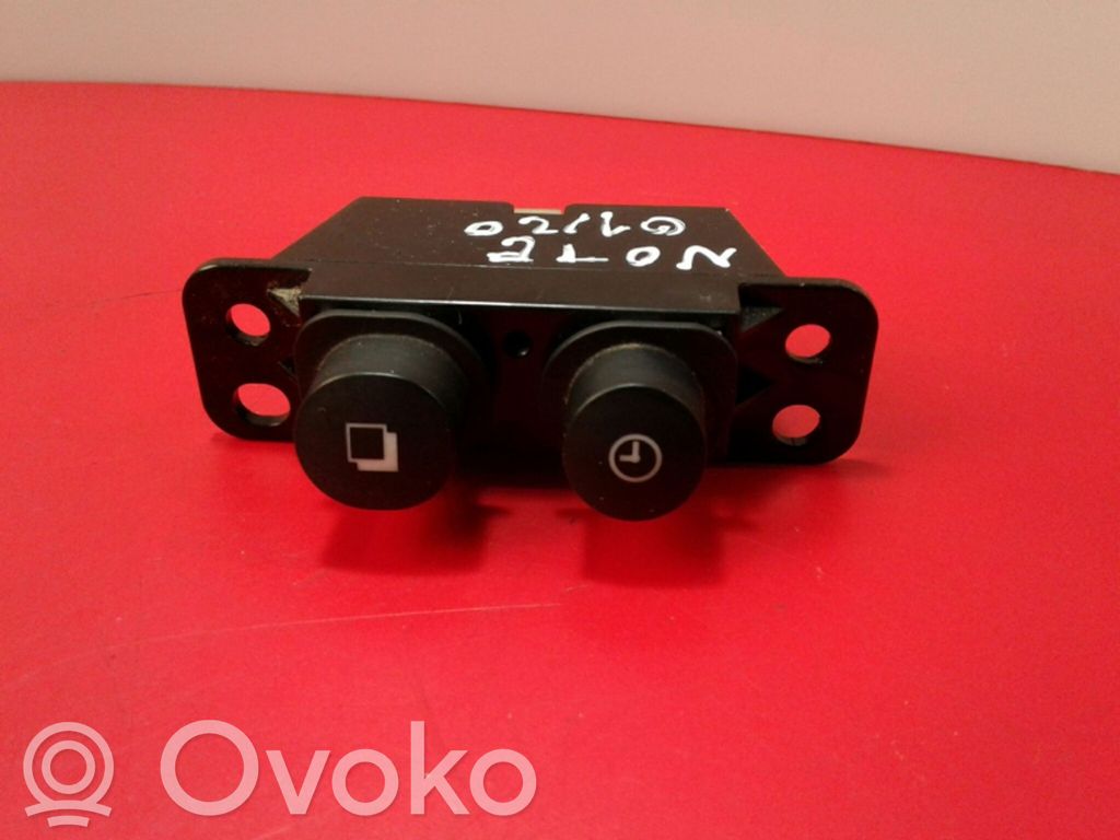 Nissan Note (E11) Interruttore/pulsante di controllo multifunzione 
