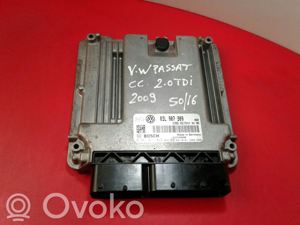 Volkswagen PASSAT CC Engine control unit/module 