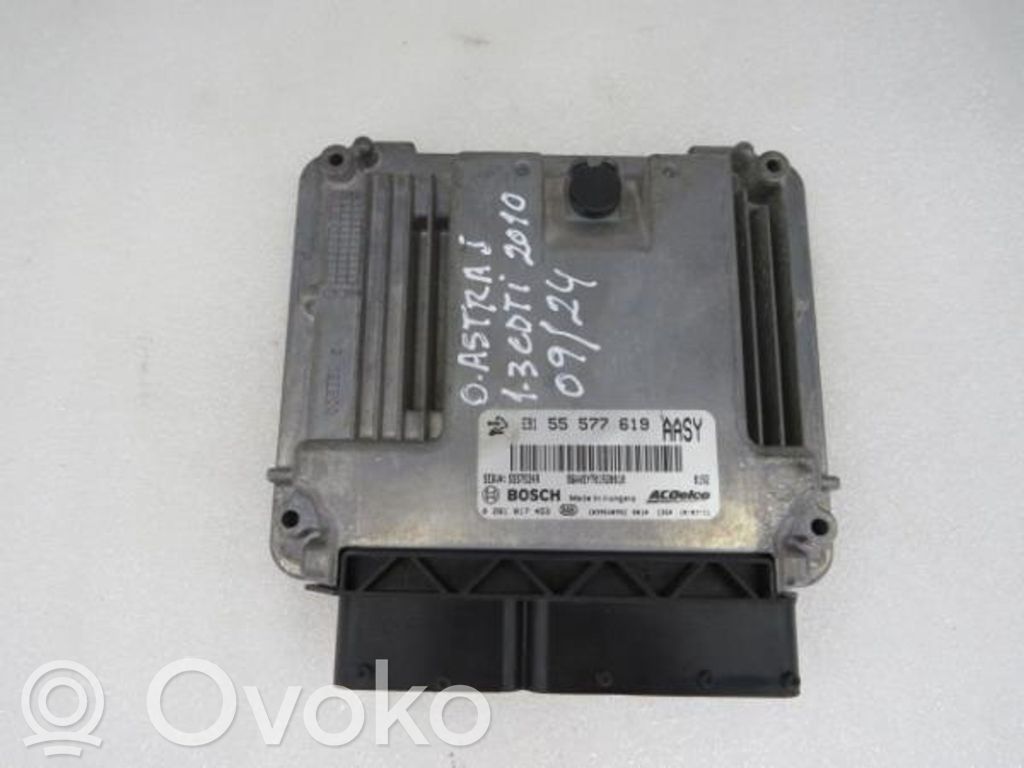 Opel Astra J Engine control unit/module 