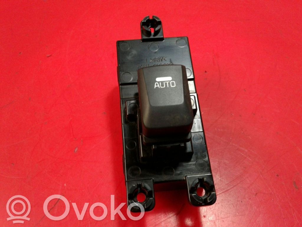 Electric window control switch   93580,A2000