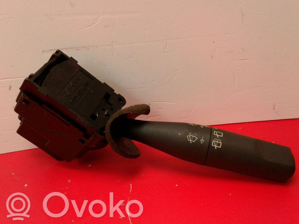 Peugeot 206 Kiti jungtukai/ rankenėlės/ perjungėjai 