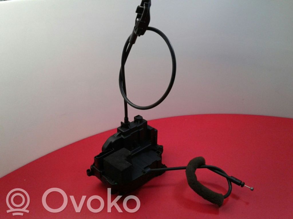 Renault Clio III Aizmugurē slēdzene 