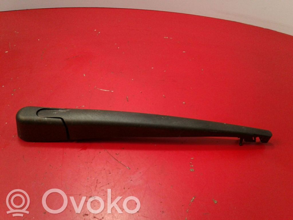 Renault Megane III Front wiper blade arm 