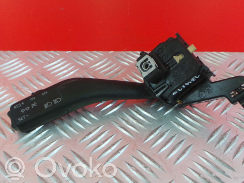 Volkswagen Golf V Light switch 
