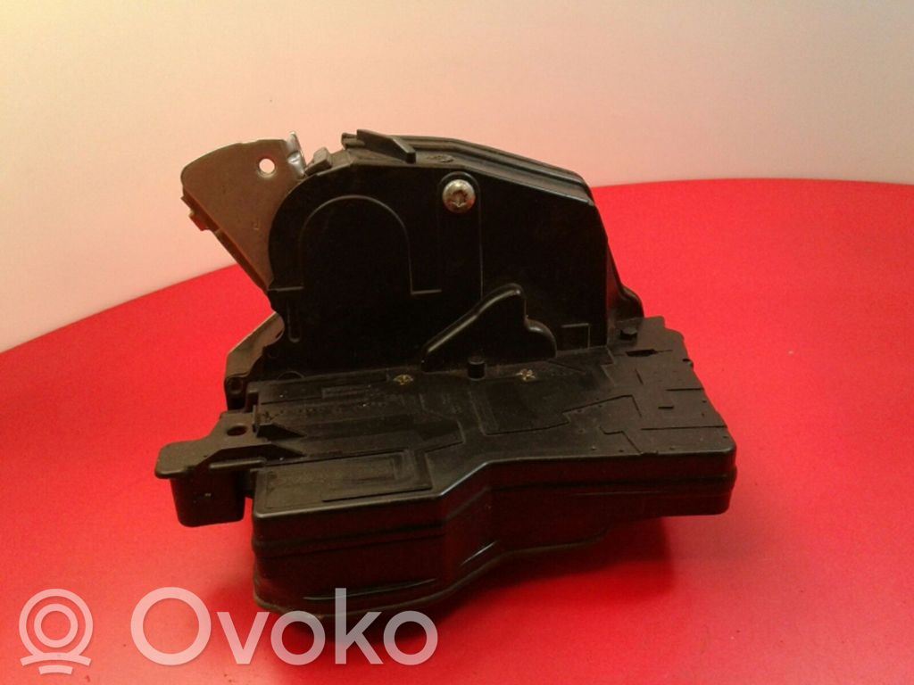 Front door lock   7012144
