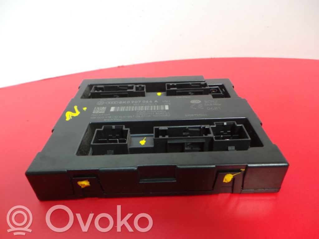 Comfort/convenience module   8K0,064,5DK00991810,907,BCM,HELLA