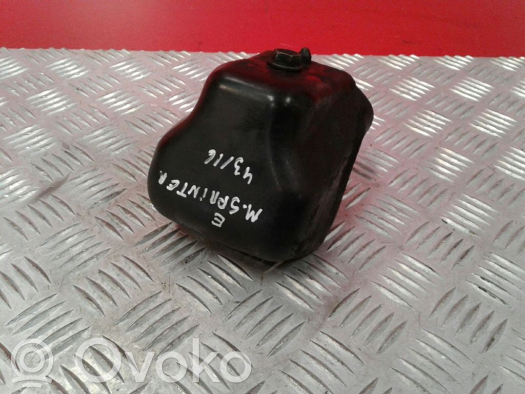 Mercedes-Benz Sprinter W906 Engine mount bracket 