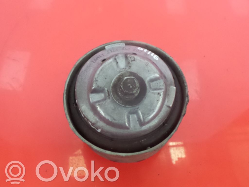 Engine mount bracket   203,11W47,1717,203240171711W47,APOIODIREITO