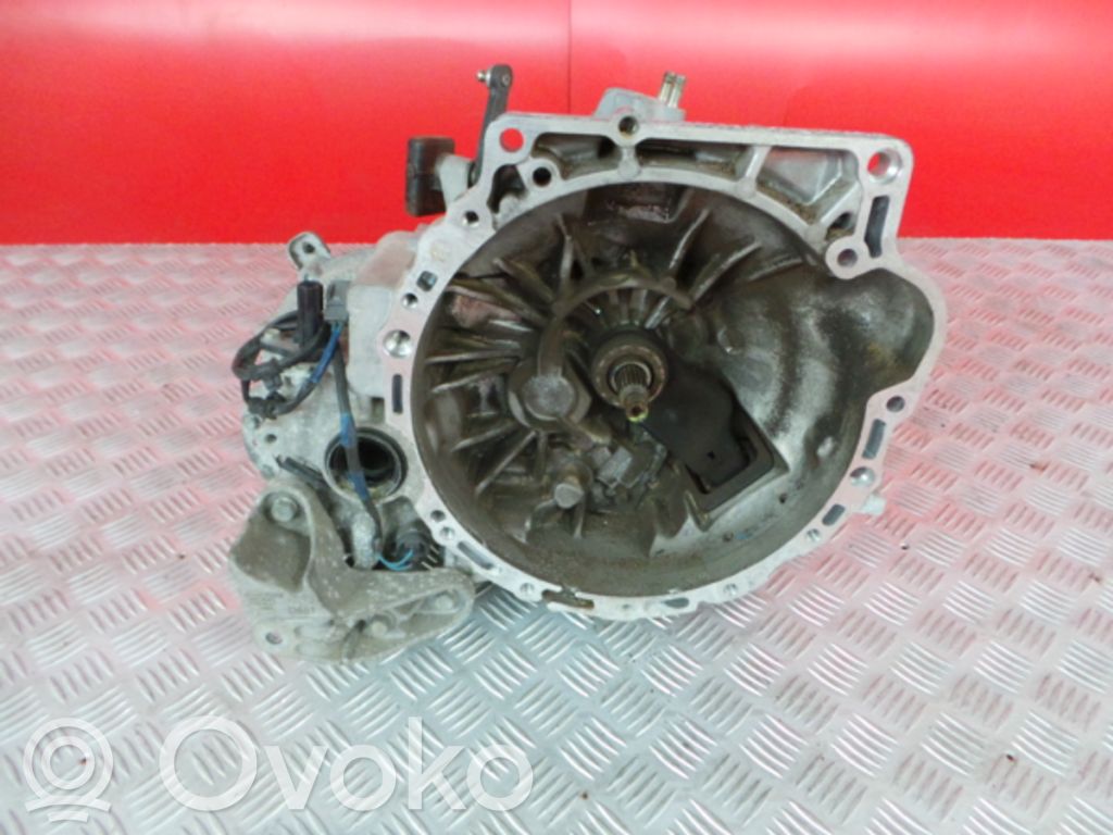Mazda 2 Mechaninė 5 pavarų dėžė 