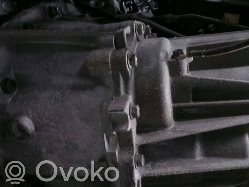 Nissan Qashqai+2 Mechaninė 5 pavarų dėžė 