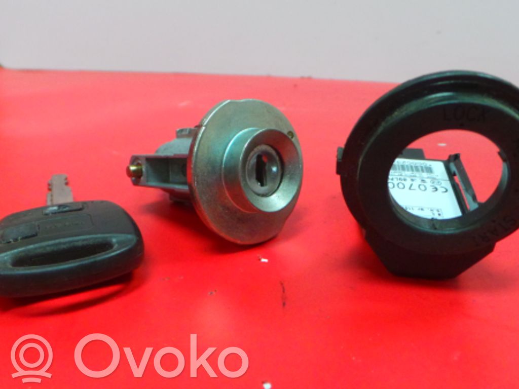 Toyota Corolla Verso E121 Ignition lock 