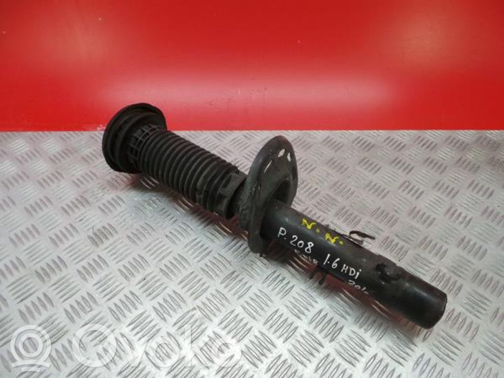 Peugeot 208 I Front shock absorber/damper 