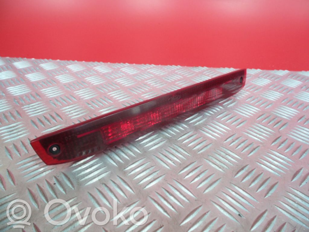 Ford Focus Third/center stoplight 