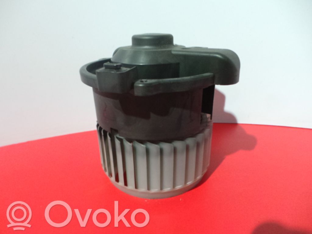 Mitsubishi Colt CZ3 Mazā radiatora ventilators 