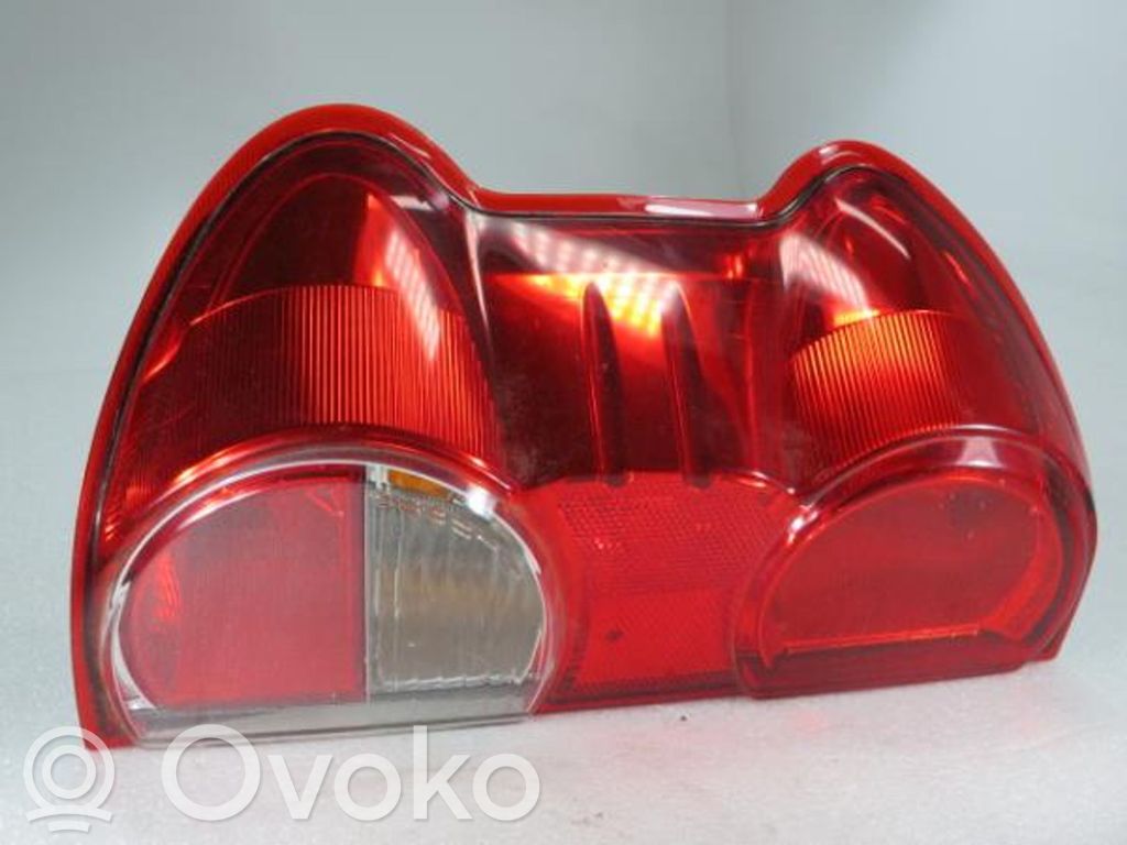 Nissan NV200 Luces portón trasero/de freno 