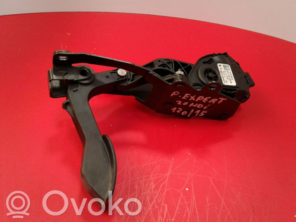 Peugeot Expert Akceleratoriaus pedalas 