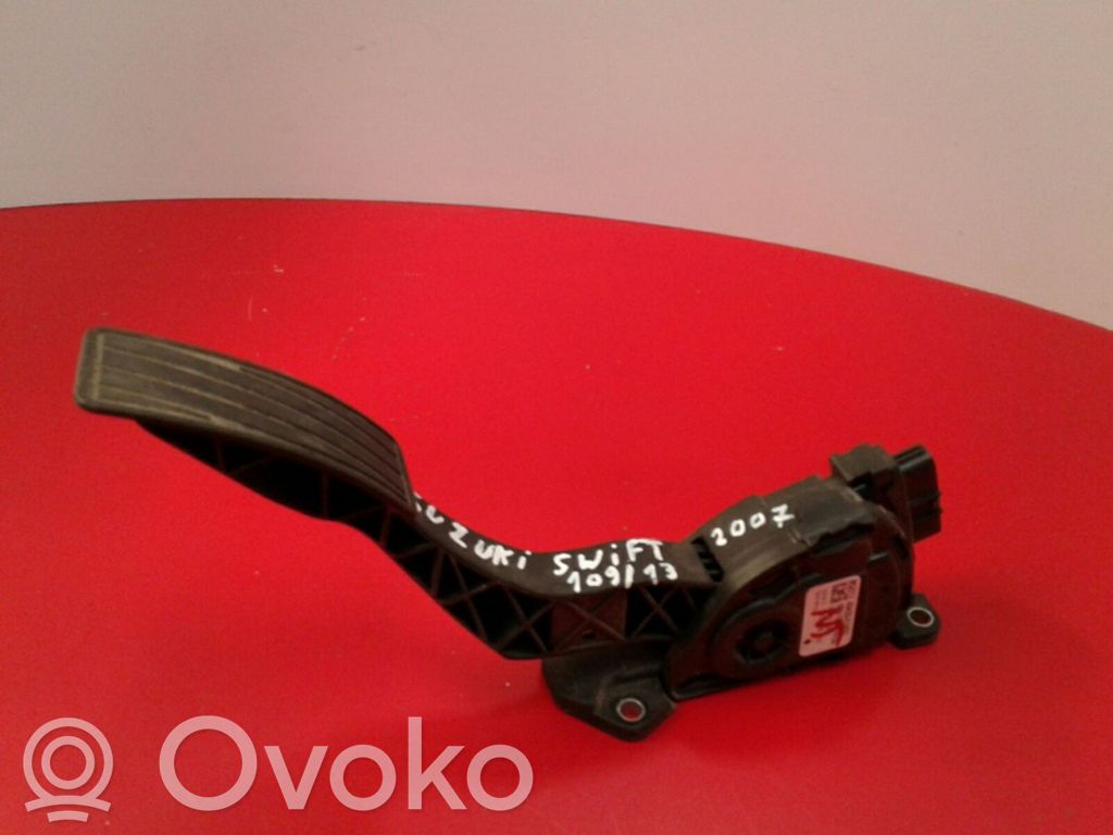 Suzuki Swift I Accelerator throttle pedal 
