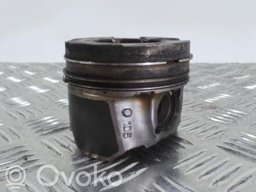 Pistón   0687776302,6A26B,PK70