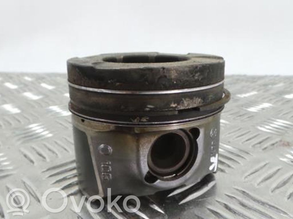 Piston   0687776302,6A25B,PK70