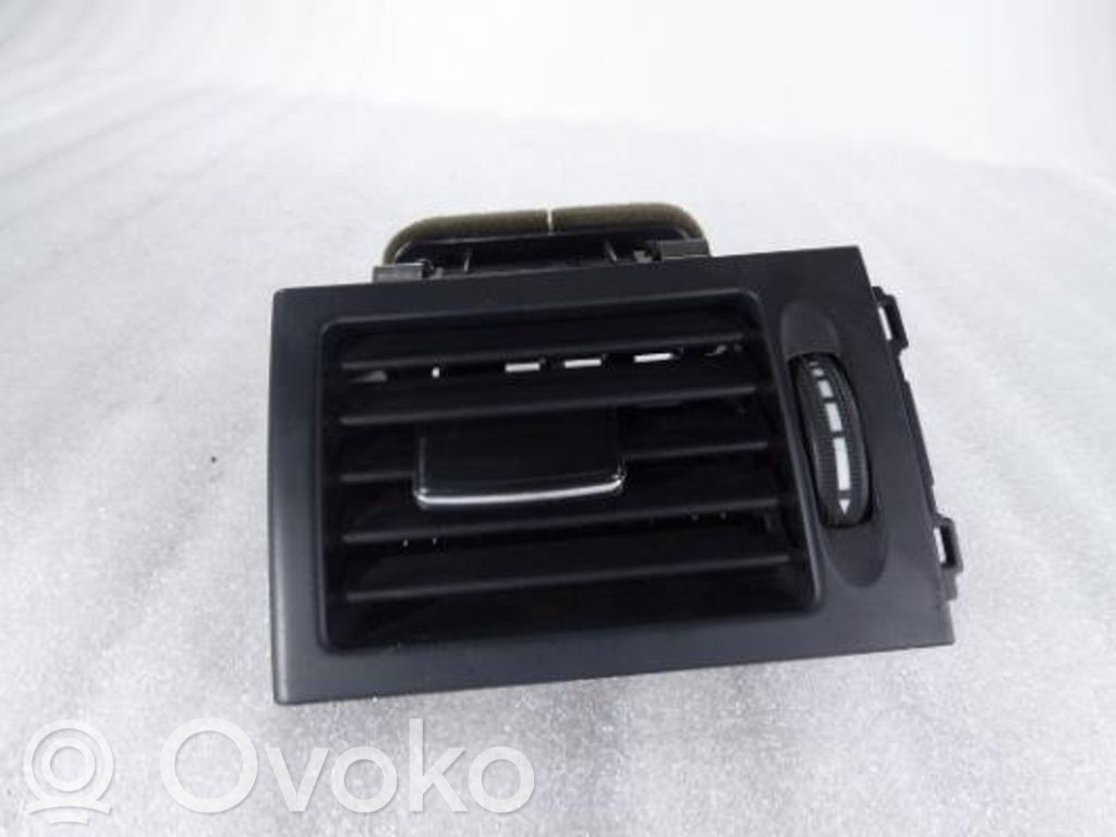 Mercedes-Benz C W204 Grilă ventilație centrală 