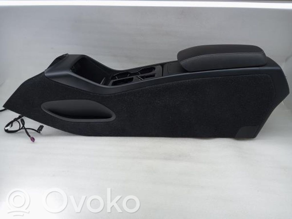 Volvo XC40 Centrinė konsolė 