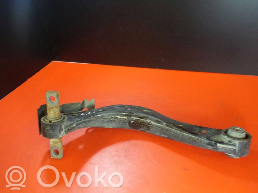 Honda Civic Рычаг 