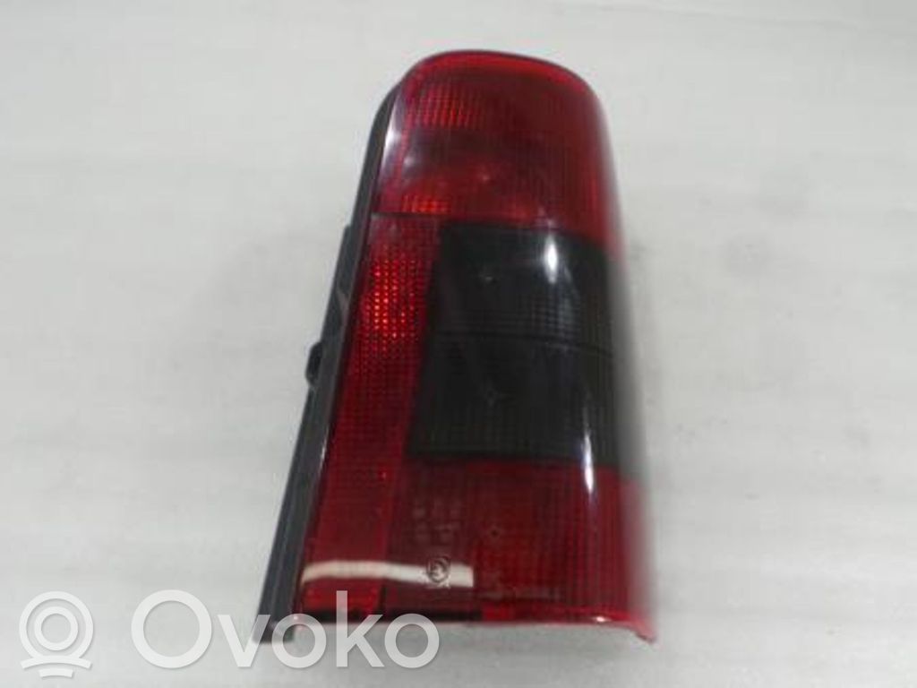 Citroen Berlingo Задний фонарь в кузове 