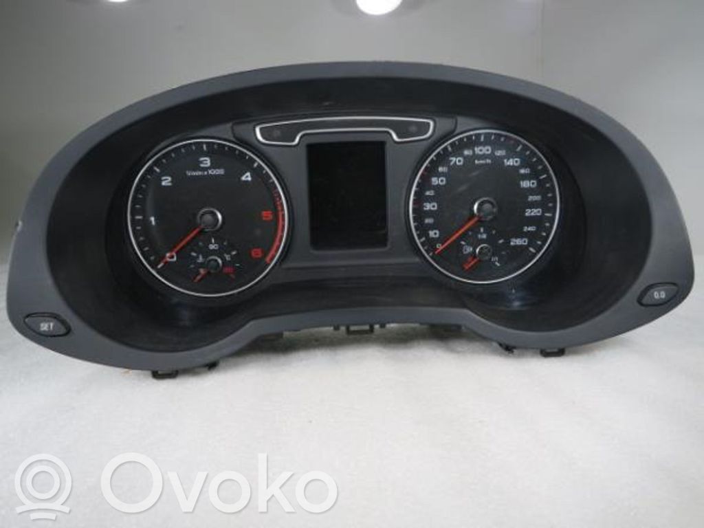 Audi Q3 8U Licznik / Prędkościomierz 