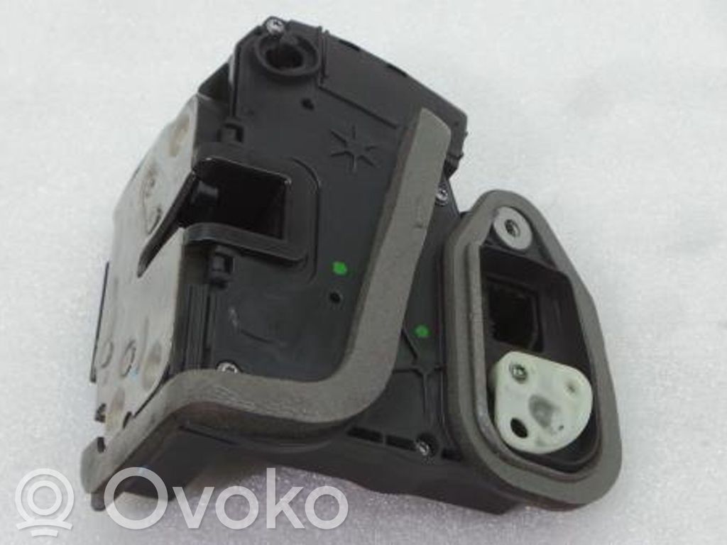 Opel Astra K Zamek drzwi tylnych 
