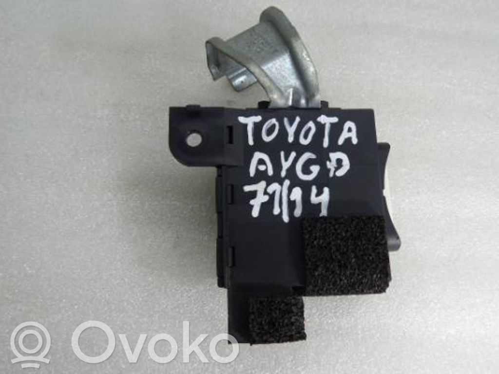 Toyota Aygo AB10 Multifunctional control switch/knob 