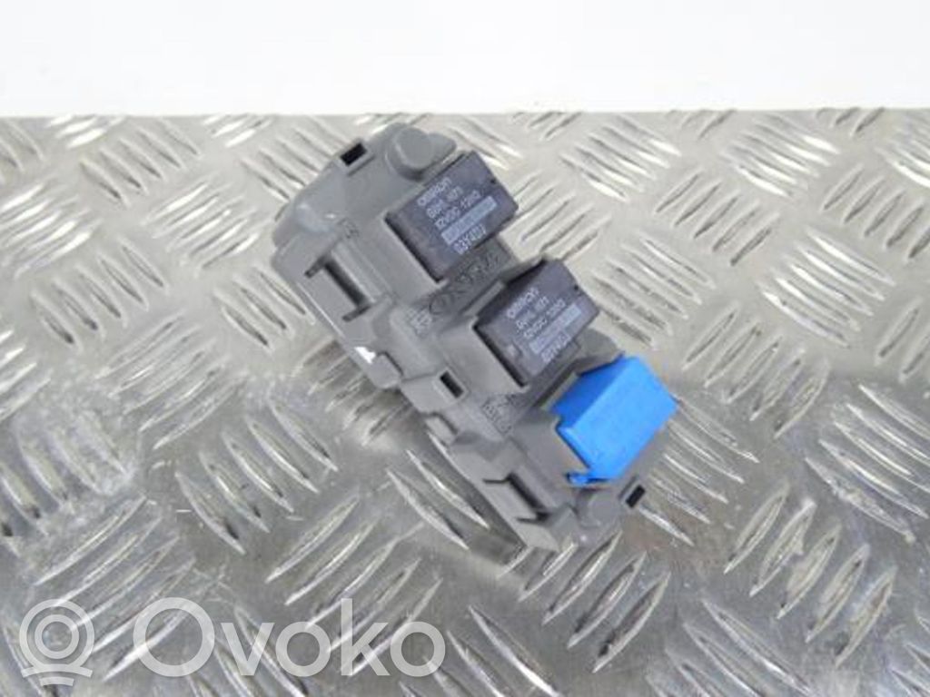 Multifunctional control switch/knob   TV00130,03DZN,141125