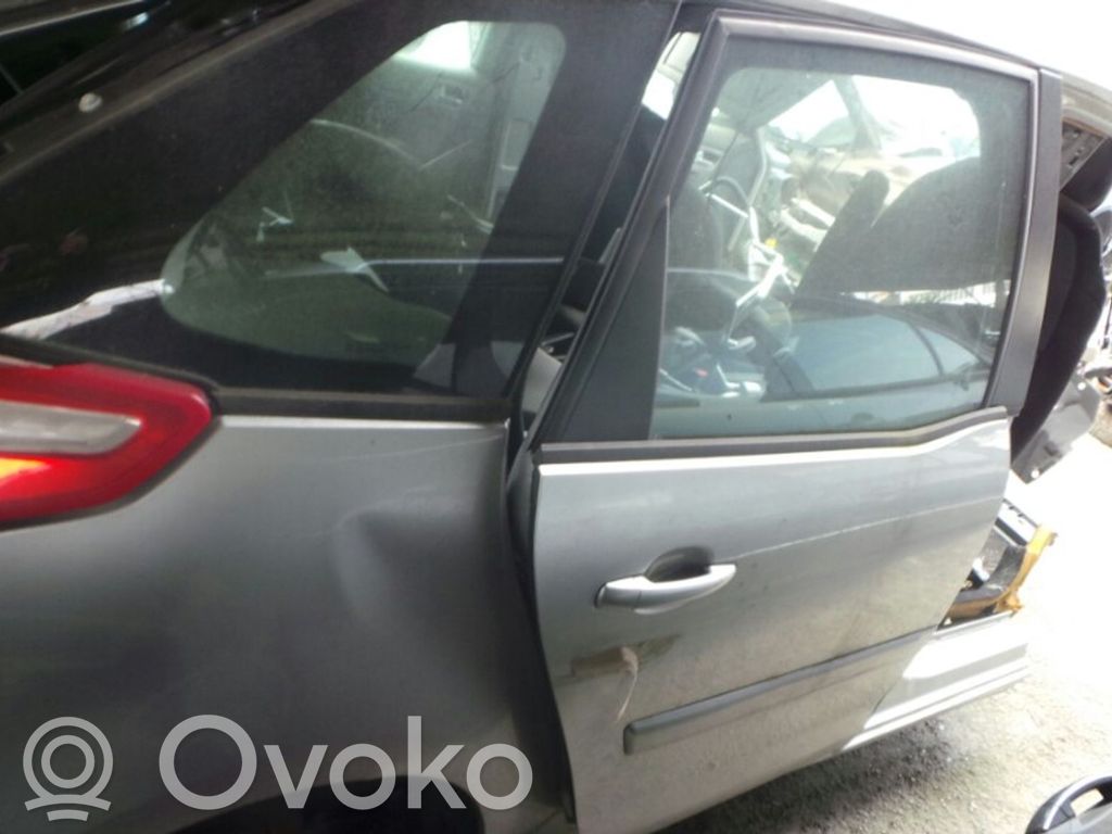 Citroen C4 I Picasso Aizmugurējās durvis 