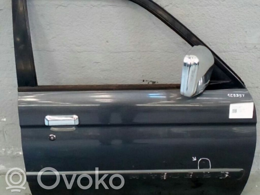 Mitsubishi Pajero Front door 